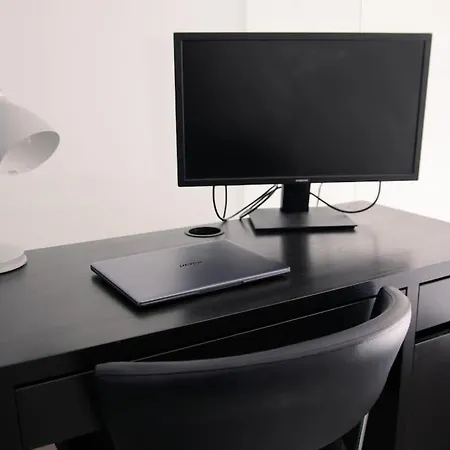 Elegant Penthouse Loft - Near The Airport